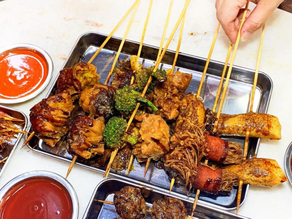Qi Xiang Chicken Pot - A variety of skewers