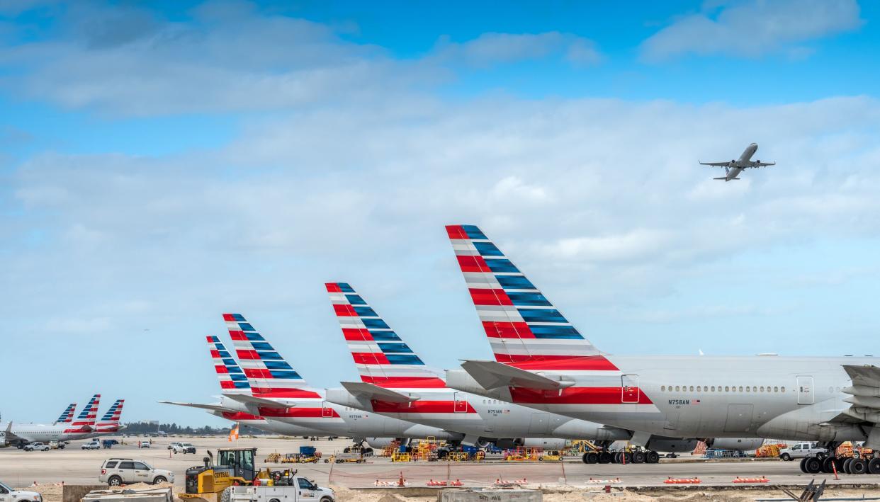 America Airlines planes waiting for passengers at Miami International Airport November 2020 (Getty Images)