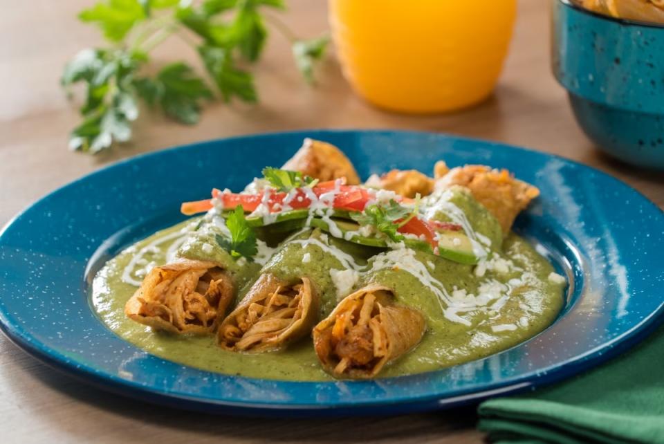 Flautas ahogadas antojitos mexicanos