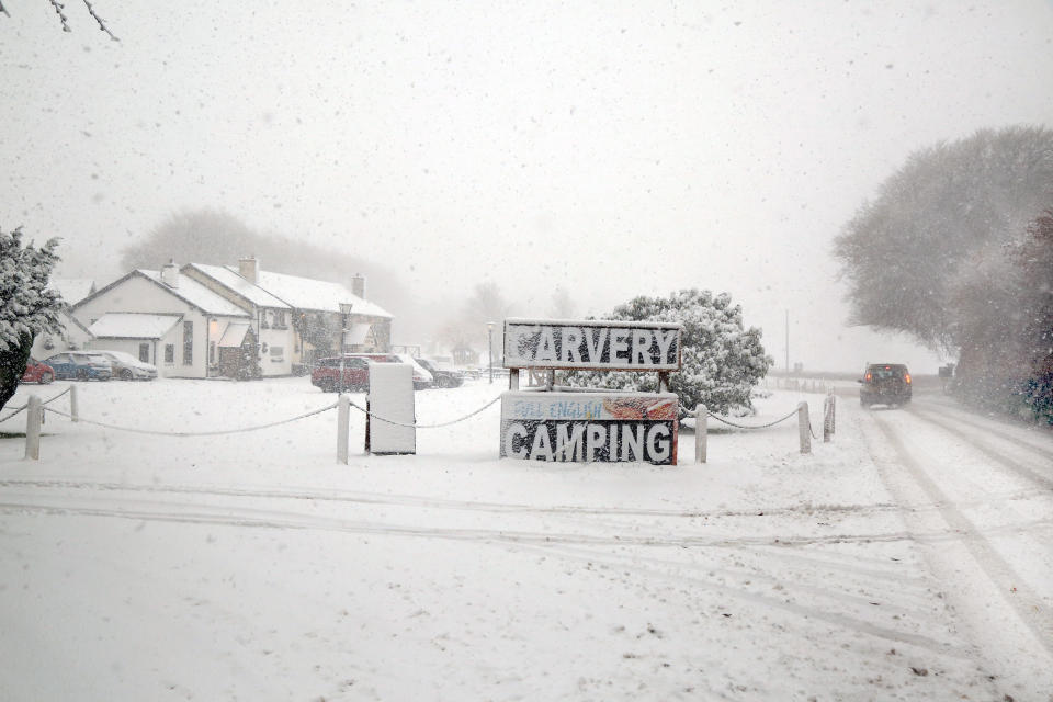 Pictures posted on social media showed east Gloucestershire, parts of Wiltshire, Bath and South Wales covered in a few centimetres of snow on Thursday morning. (SWNS)  