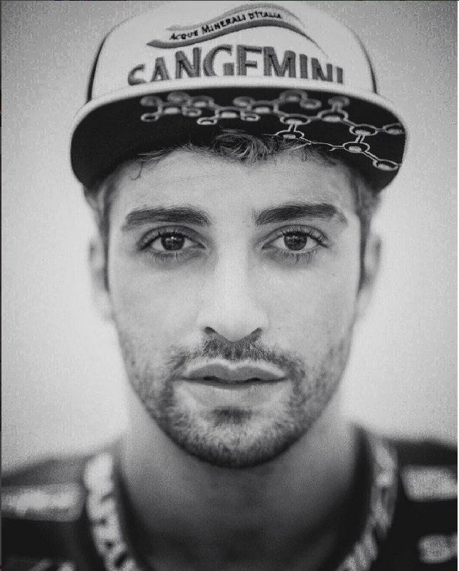 Instagram/@andreaiannone