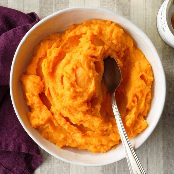 Spiced Mashed Sweet Potatoes Exps Tohfm20 191786 E09 25 5b