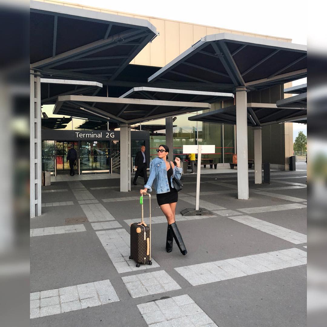 Georgina Rodríguez a su llegada a la capital francesa. <a href="https://www.instagram.com/georginagio/?hl=en" rel="nofollow noopener" target="_blank" data-ylk="slk:Foto: Georgina Rodríguez/Instagram;elm:context_link;itc:0;sec:content-canvas" class="link ">Foto: Georgina Rodríguez/Instagram</a>