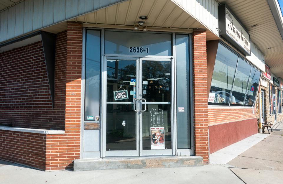 A bullet hole can be seen in the glass door afte a fatal shooting at 2636 Bristol Pike in Bensalem on Wednesday, Nov. 1, 2023. 

[Daniella Heminghaus | Bucks County Courier Times]