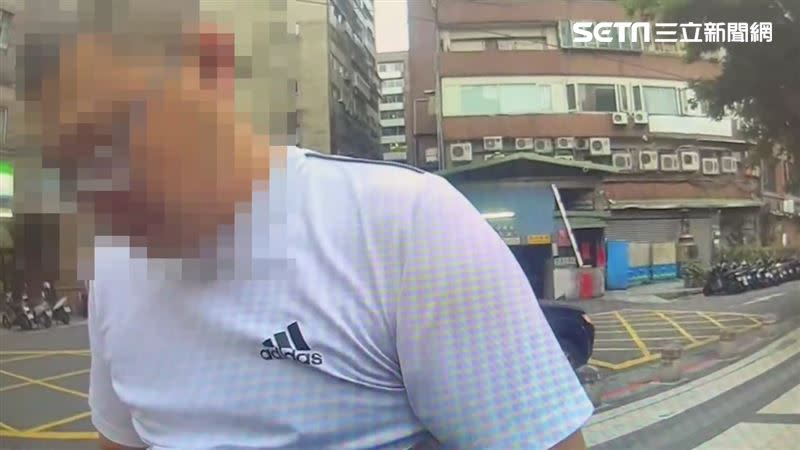 警方獲報後趕抵現場逮捕張男等3人。（圖／翻攝畫面）