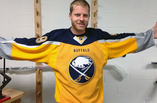 buffalo sabers home jersey