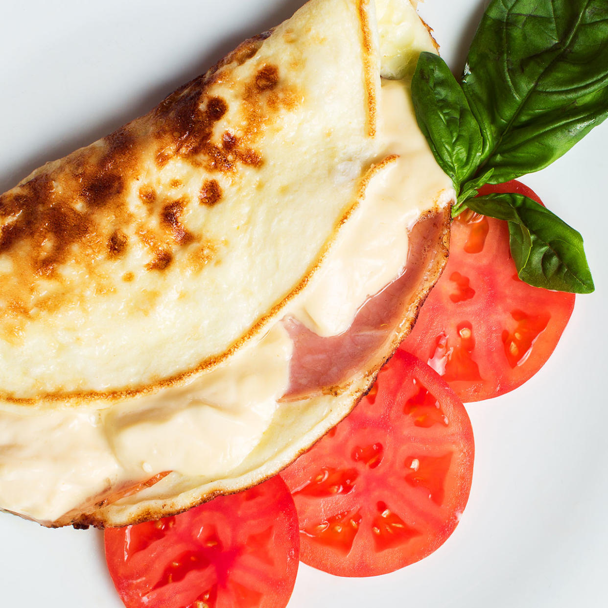 egg white omelette with cheese and tomato