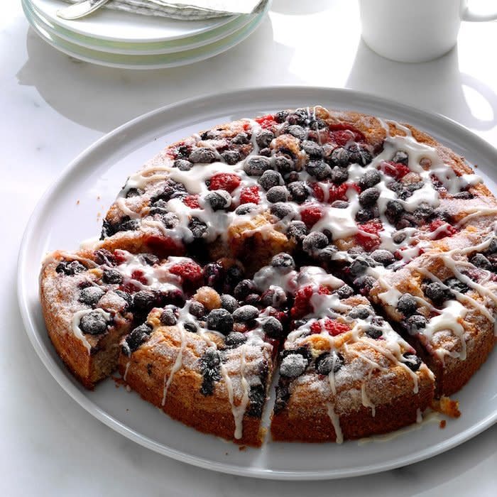 Berry Topped Coffee Cake Exps Hck17 104568 B08 24 5b 4