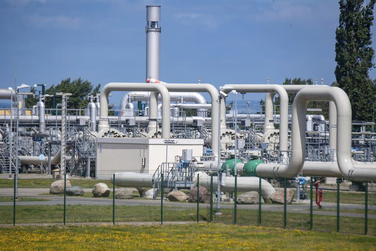 Sistemas de tuberías y válvulas en una estación receptora de gas del gasoducto Nord Stream 1 y de una estación de transferencia en Lubmin, Alemania