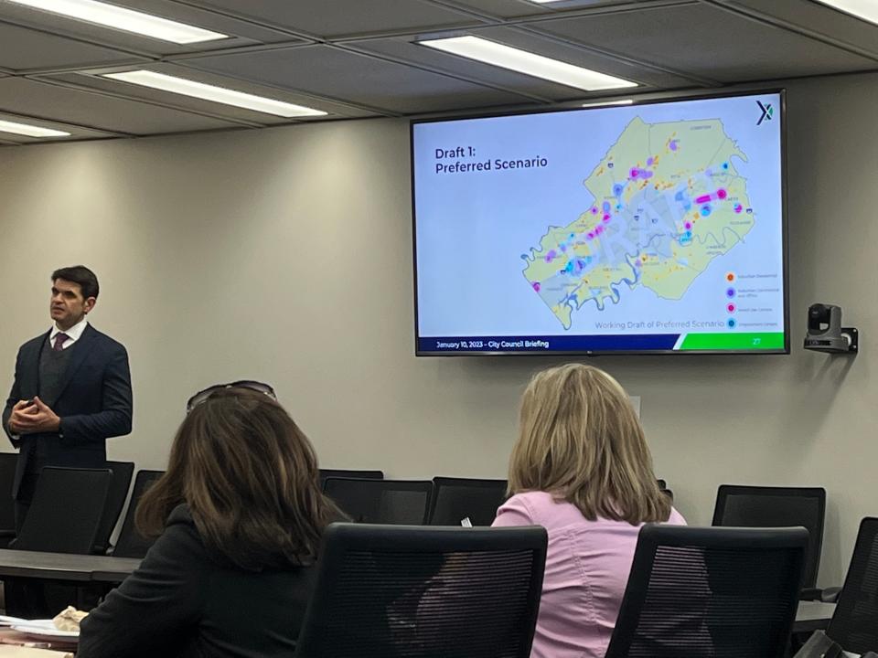 Kimley-Horn transportation planner Kevin Tilbury presents a draft of the Advance Knox preferred scenario to the Knoxville City Council on January 10, 2023.