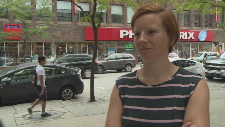 Parents angry Montreal teachers wore headdresses on 1st day of school