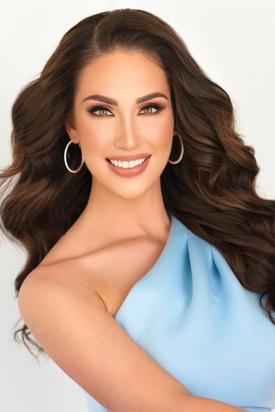 Miss Lakeland Lindsay Franxman is competing in the Miss Florida Scholarship Pageant.