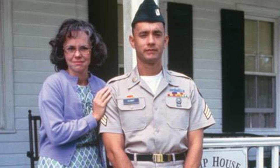 SALLY FIELD & TOM HANKS