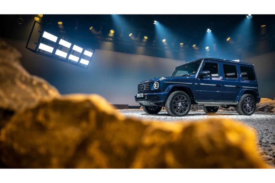 v8-mercedes-benz-g-class