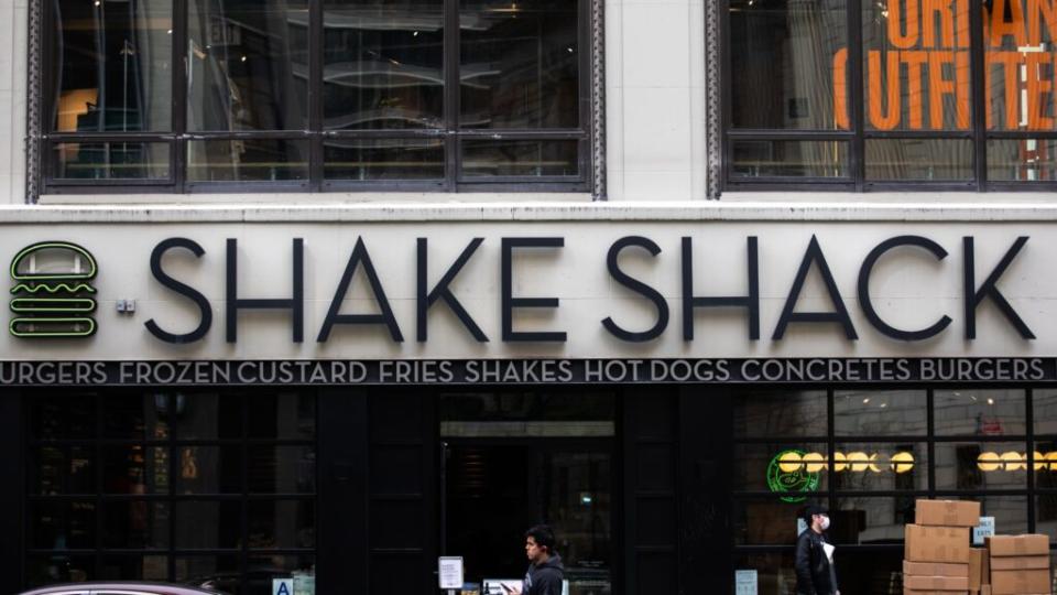 A now-former New York Shake Shack shift manager says in a new lawsuit that the NYPD falsely arrested then defamed him. He wants monetary damages and lawyers’ fees. (Photo by Jeenah Moon/Getty Images)