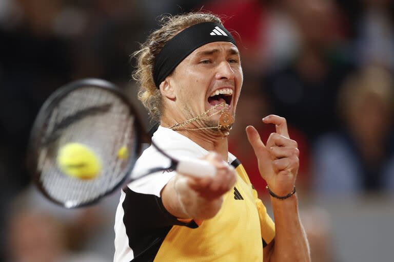 Alexander Zverev, durante su partido de Roland Garros frente a Rafael Nadal