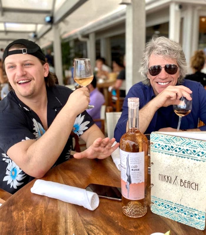 Jon Bon Jovi y su hijo Jesse Bongiovi 