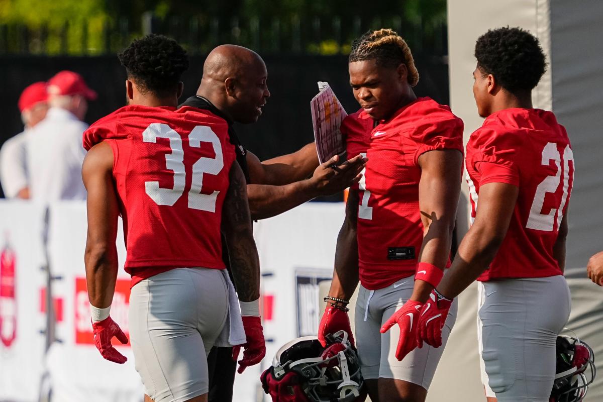 Carlos Locklyn, TreVeyon Henderson and Ryan Day deliver a Skull Session message before Ohio State-Western Michigan