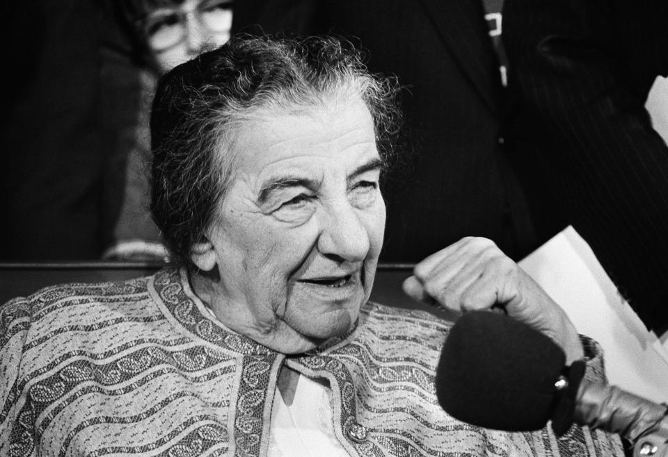 Israeli Premier Golda Meir held a news conference Wednesday, Nov. 1, 1973 upon her arrival at Dulles International Airport near Washington, before meeting with President Richard Nixon.