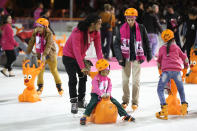 <p>CIUDAD DE MÉXICO Amusement/Esparcimiento-CDMX.- Inauguración de la pista de hielo del Zócalo, 8 de diciembre de 2017, como parte de los eventos de temporada en esta capital. Foto: Agencia EL UNIVERSAL/Juan Carlos Reyes/JMA </p>