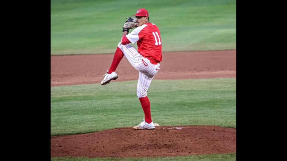 César Ávila, exestrella del Livingston High y de Merced College, aparece en esta foto lanzando para la University of the Cumberlands; Ávila logró un récord de 13-0 con una ERA de 2.85 para los Patriots esta primavera.