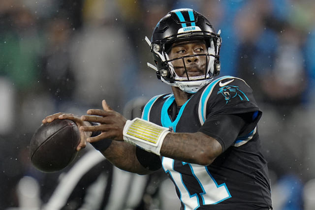 CHARLOTTE, NC - NOVEMBER 10: Panthers offensive line during an NFL