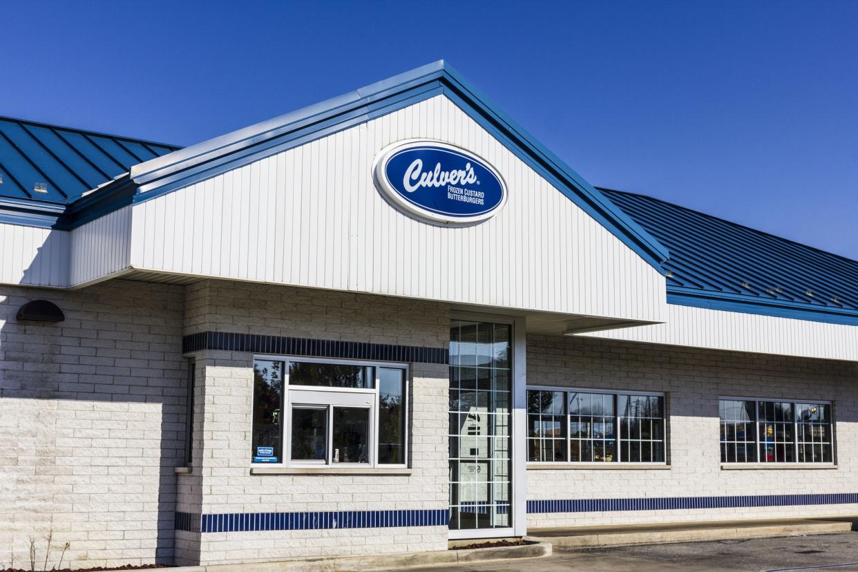 Kokomo, US - November 15, 2016: Culver's Fast Casual Location. Culver's is Famous for their Butterburgers and Frozen Custard III