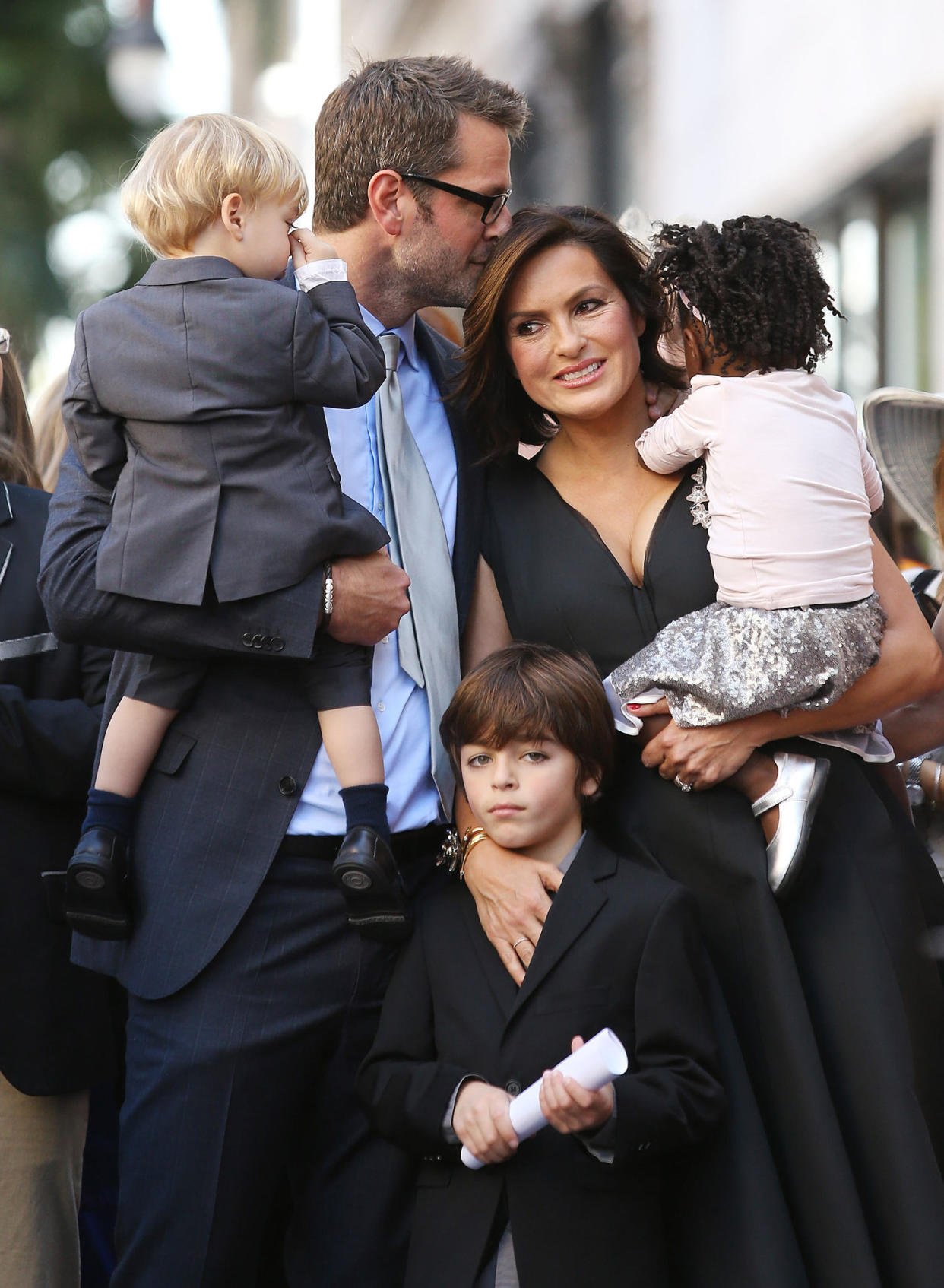 Peter Hermann and Mariska Hargitay (Michael Tran / FilmMagic)