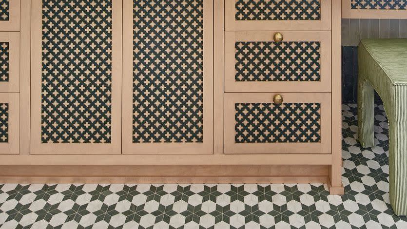 new jersey bathroom with textured zellige tile backsplash