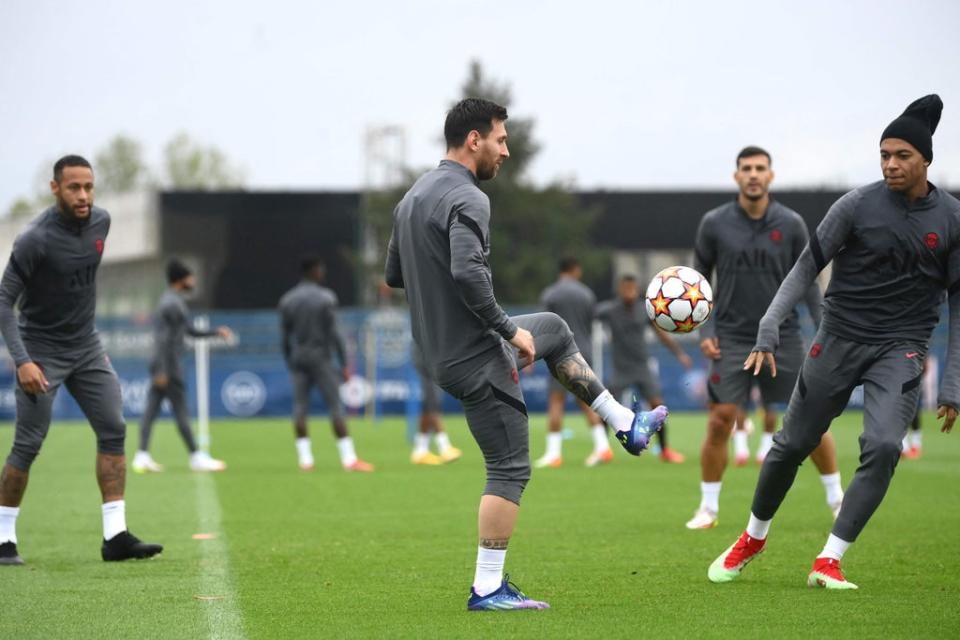  Lionel Messi trains today with Neymar and Kylian Mbappe (AFP via Getty Images)