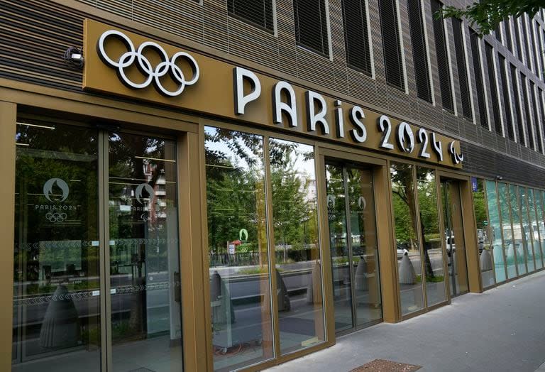 La entrada de las oficinas del comité organizador de los Juegos Olímpicos de París 2024 en Saint-Denis. 