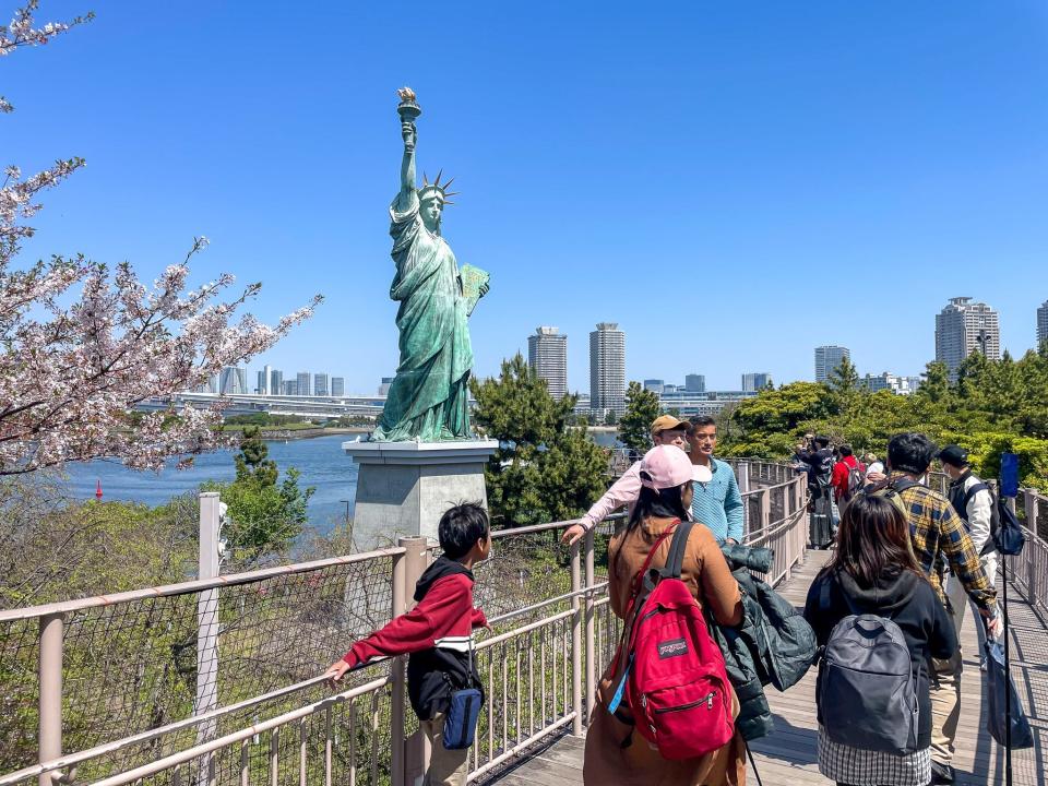 The replica of the Statue of Liberty at the Odaiba Seaside Park.