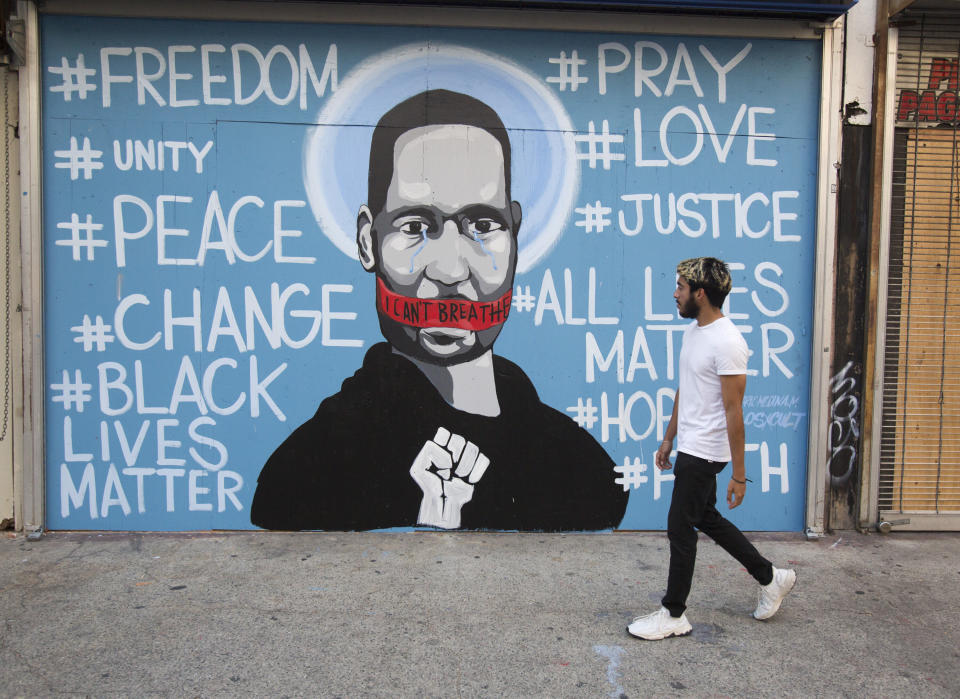 A mural paying homage to George Floyd in Los Angeles. (Photo: ASSOCIATED PRESS)