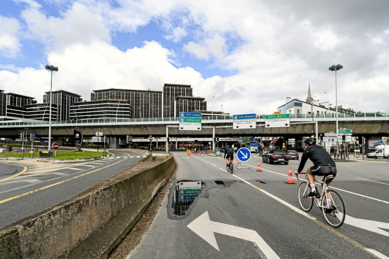 Une portion de l'autoroute A13 est interdite à la circulation depuis le 19 avril 2024, dans les deux sens, après la découverte de fissures dans la chaussée.   - Credit:Isa Harson - Sipa