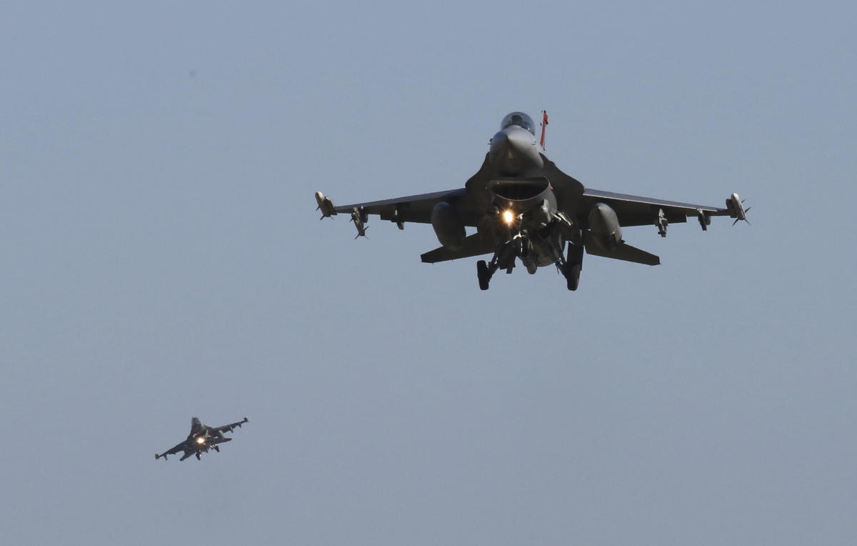 Поворот Байдена щодо F-16 для України відбувся після місяців внутрішніх суперечок
