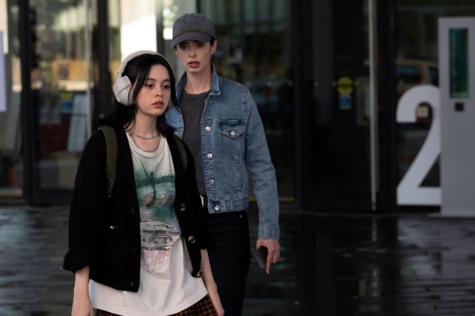 Amanda Fix as Jules, Krysten Ritter as Lucy in Episode 1 of Orphan Black: Echoes.