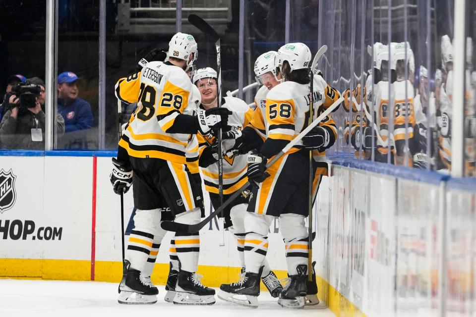 Pittsburgh Penguins defenseman Kris Letang (58) had six assists, including five in the second period, in a 7-0 rout of the New York Islanders.