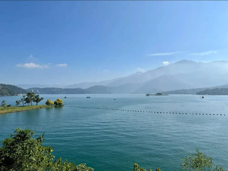 日月潭坐擁群山環抱，景觀絕美的高山湖泊，為台灣十大熱門景點之一。資料照片，王良博攝