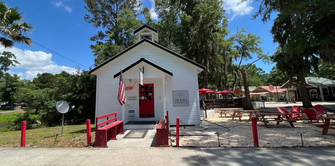 The Olde Schoolhouse Restaurant serves breakfast and lunch in Port Royal.