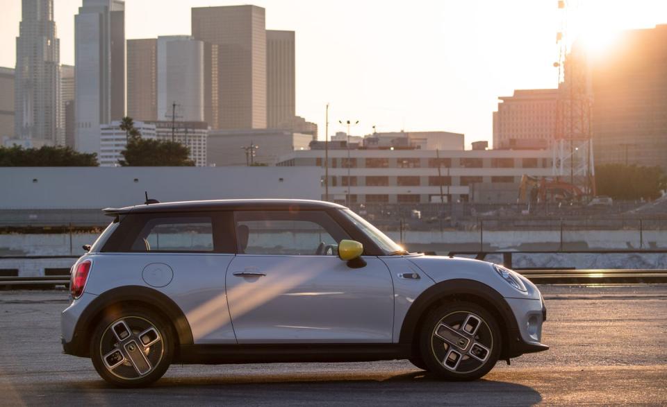 View Photos of the New 2020 Mini Cooper SE