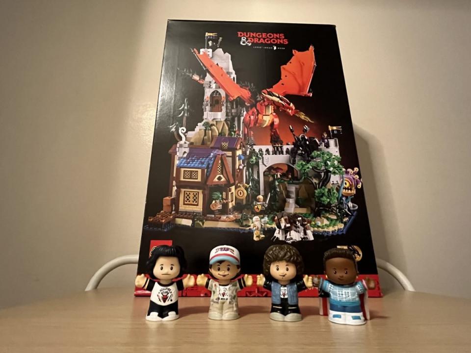 Dungeons and Dragons LEGO Set plus Stranger Things Hellfire club