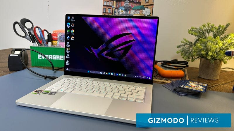 The 2024 version of the ROG Zephyrus G14 still reigns supreme in the pint-sized portable gaming laptop space. - Photo: Kyle Barr / Gizmodo