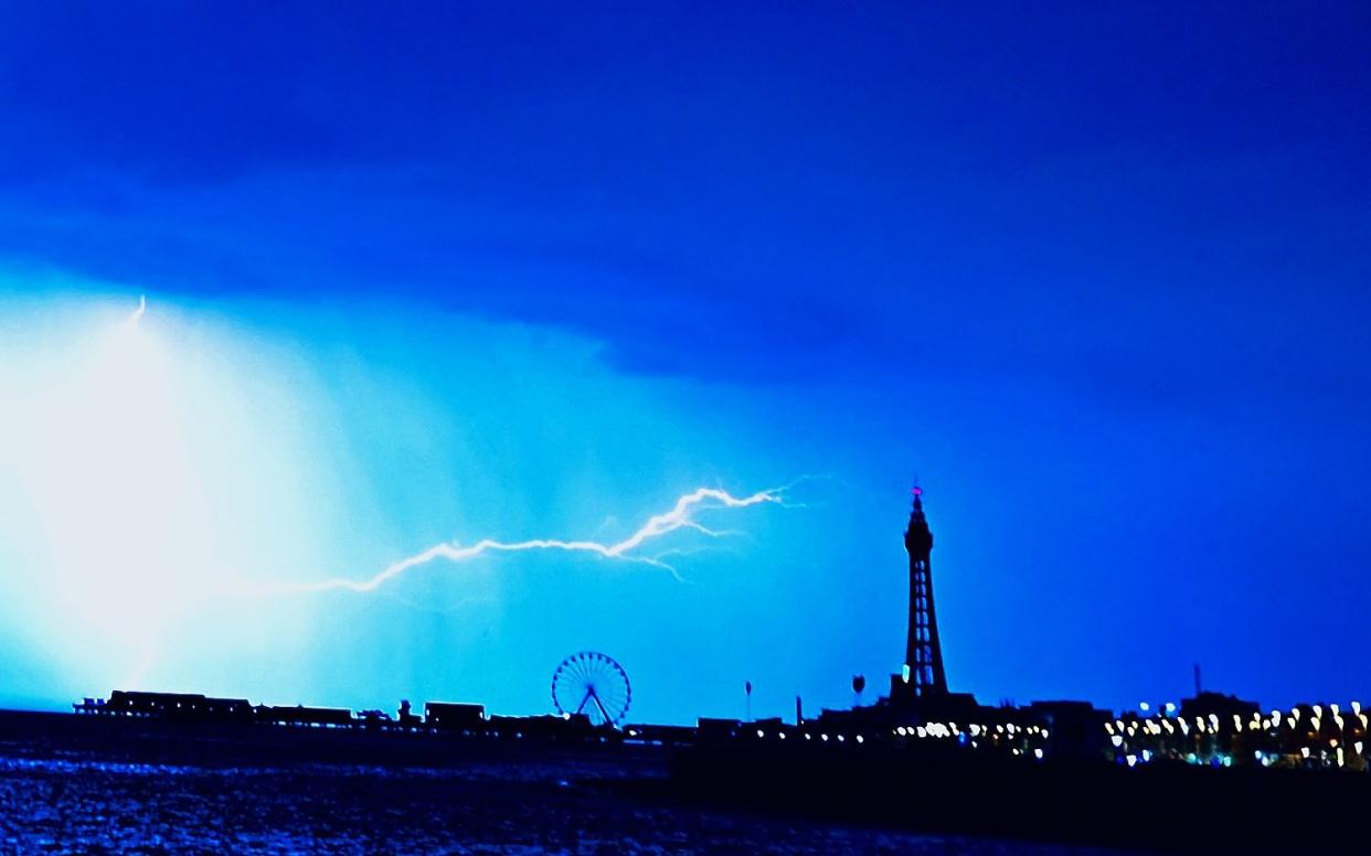 Lightning over Blackpool - Dave Nelson/Mirrorpix