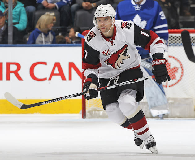 TORONTO, ON – DECEMBER 15: Radim Vrbata #17 of the Arizona Coyotes skates against the Toronto Maple Leafs during an NHL game at the Air Canada Centre on December 15, 2016 in Toronto, Ontario, Canada. The Coyotes defeated the Maple Leafs 3-2 in an overtime shoot-out. (Photo by Claus Andersen/Getty Images)