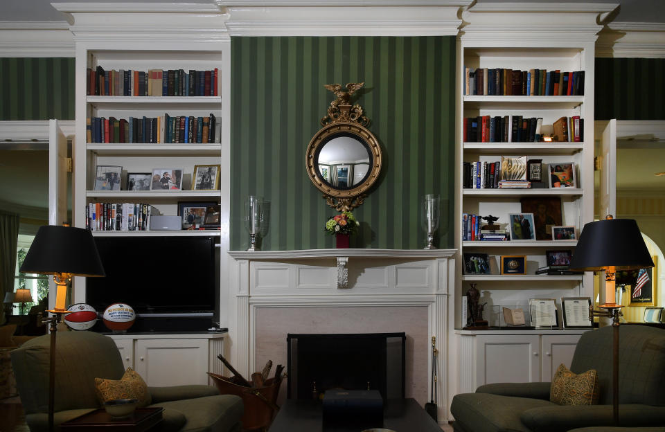 The library of the vice president's residence as it was in 2016. (Photo: The Washington Post via Getty Images)