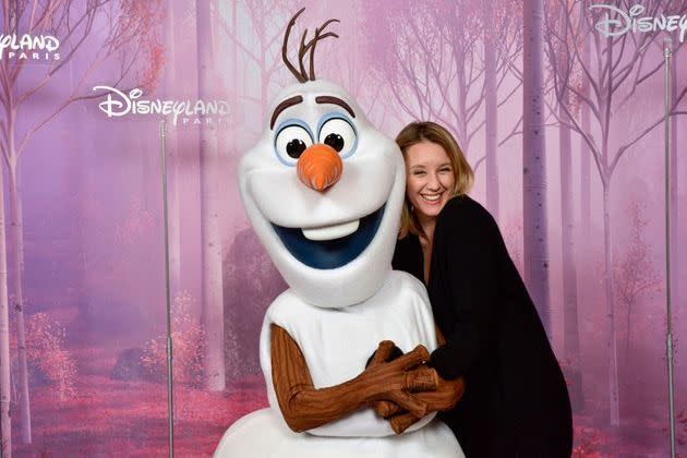 <p>Ludivine Sagnier au côté d'Olaf de «La Reine des Neiges».</p>