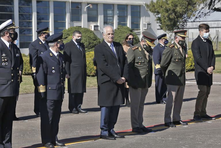 Acto del nuevo Ministro de Defensa Jorge Taiana en la Base Aérea de Morón