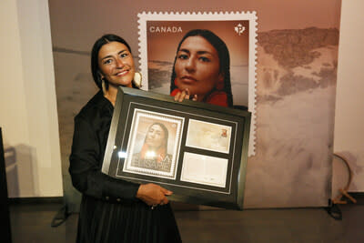 Canada Post unveils stamp honouring Inuk artist Elisapie (CNW Group/Canada Post)