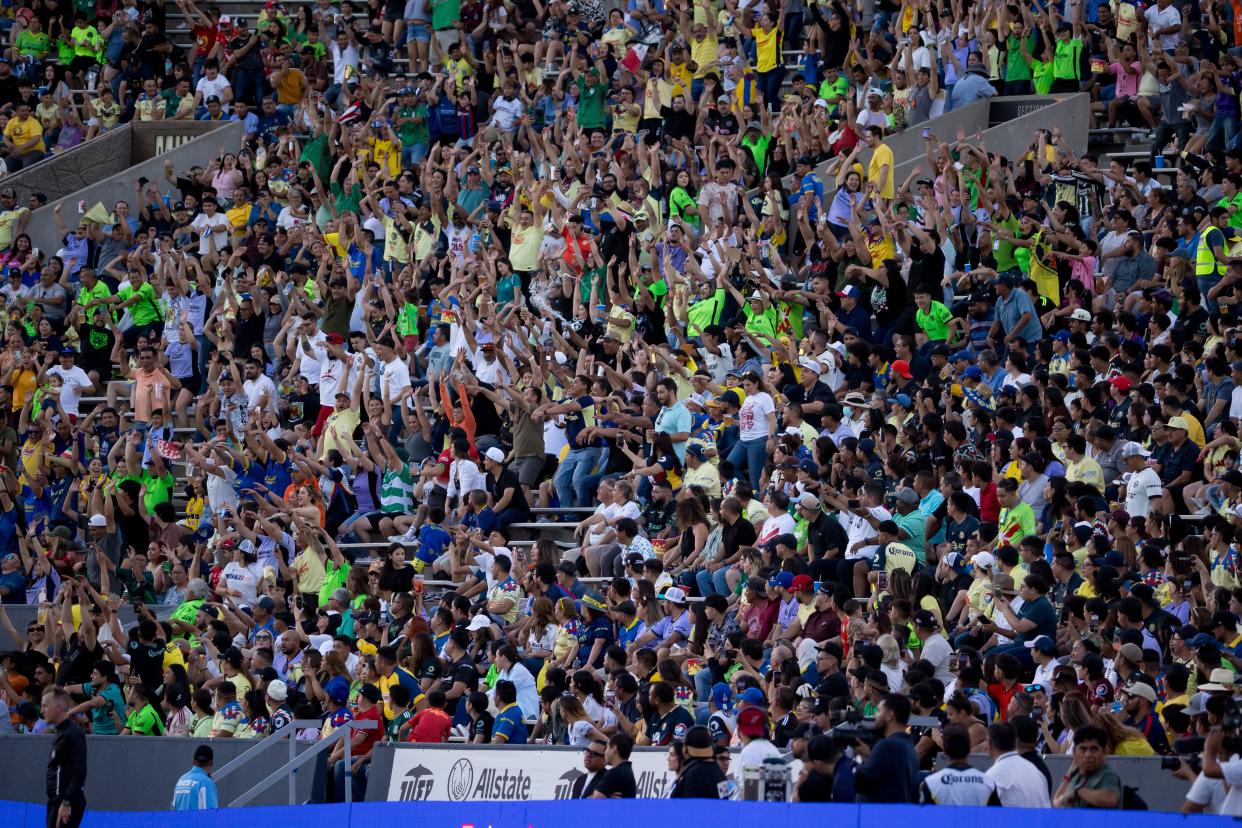 Fans do the wave at a friendly game between Club América and FC Juárez at the Sun Bowl in El Paso, TX, on Sunday, June 23, 2024.