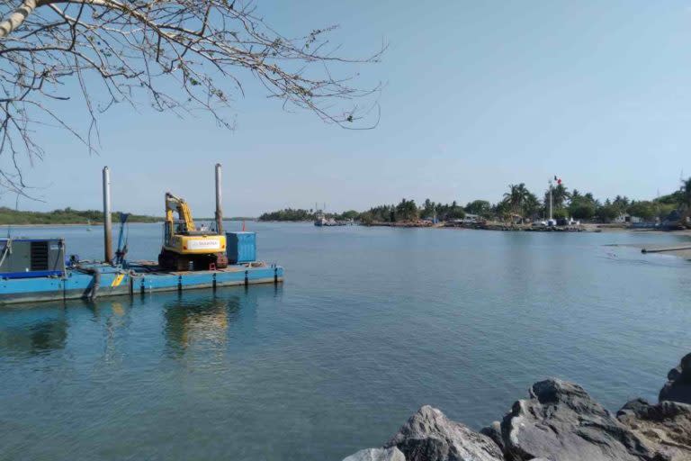 Trabajos de dragados en San Blas, Nayarit. Foto: Juan Francisco García.